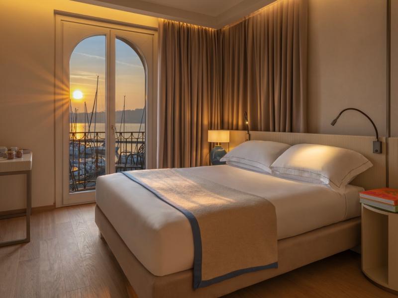 Junior Suite with Balcony Overlooking Harbor