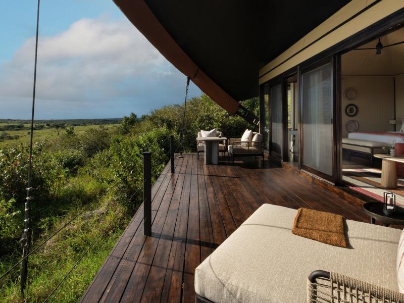 Luxury Tented Suite Deck with View of Grassland