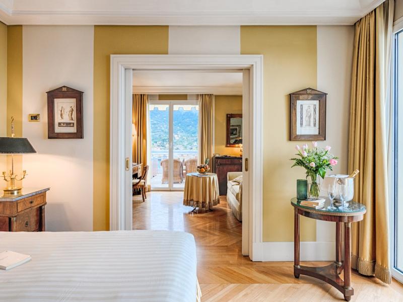 Deluxe Suite Overview