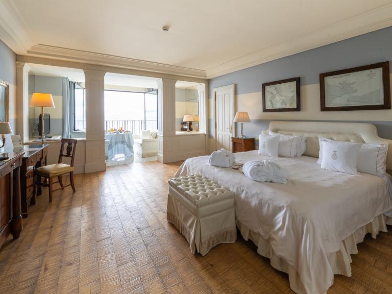 Junior Suite Overview