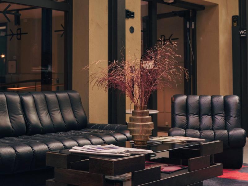 Lobby Lounge Seating