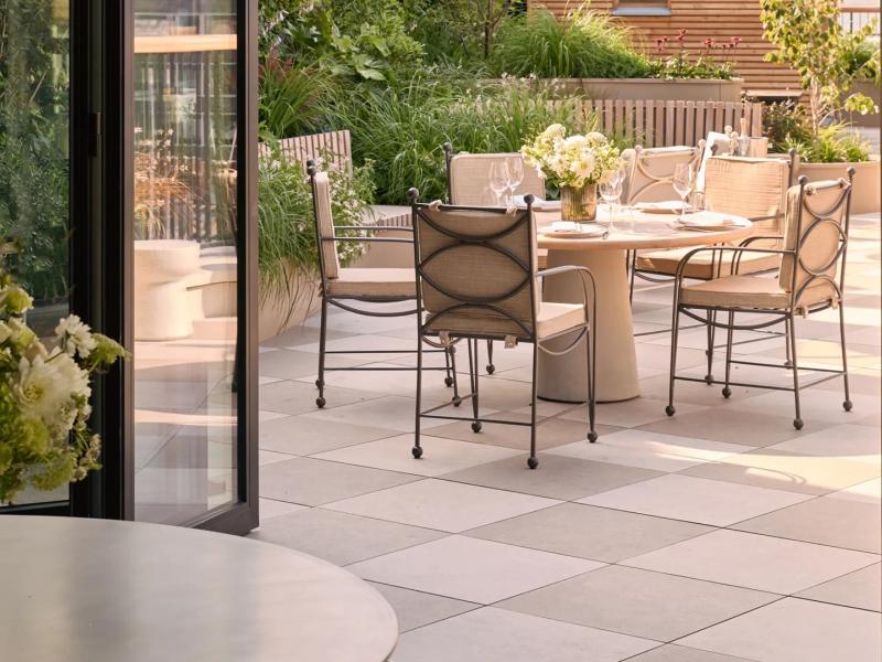 Penthouse Patio or Terrace Dining