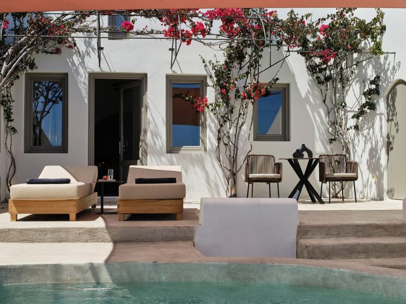 Exceptional Suite with Private Pool Exterior Overview