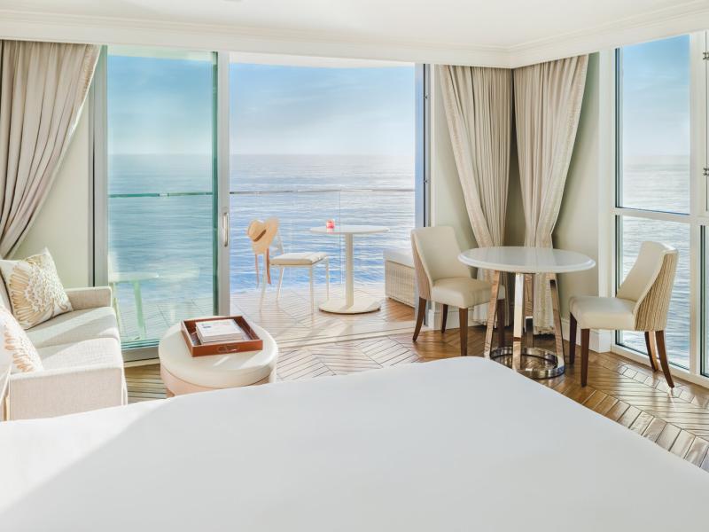 Premium Oceanfront Corner King Studio