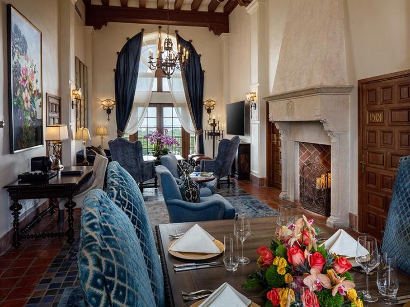 Presidential Merrick Suite main floor