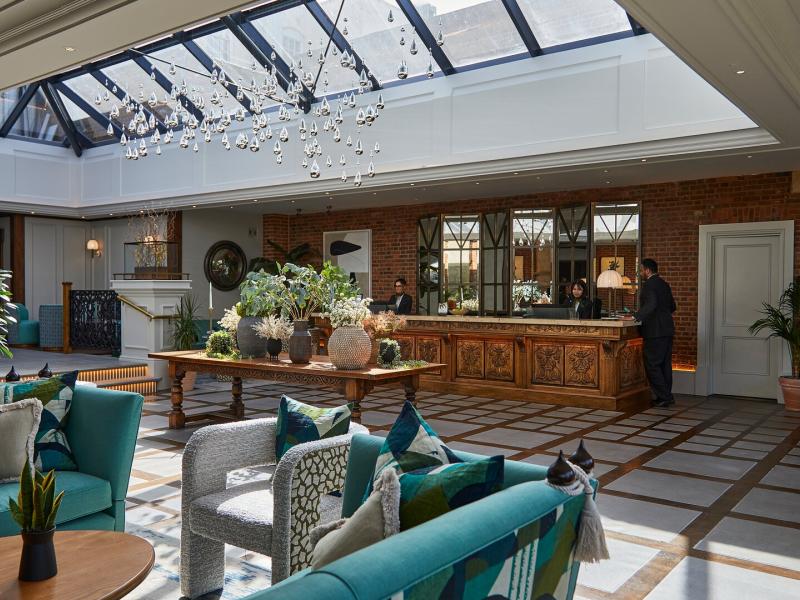 Lobby seating and reception