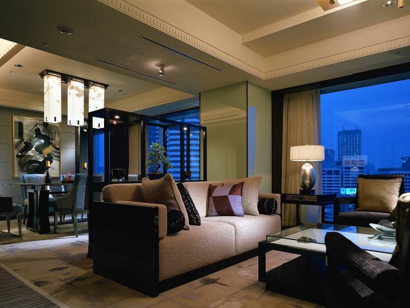 Executive Garden Suite Living Space