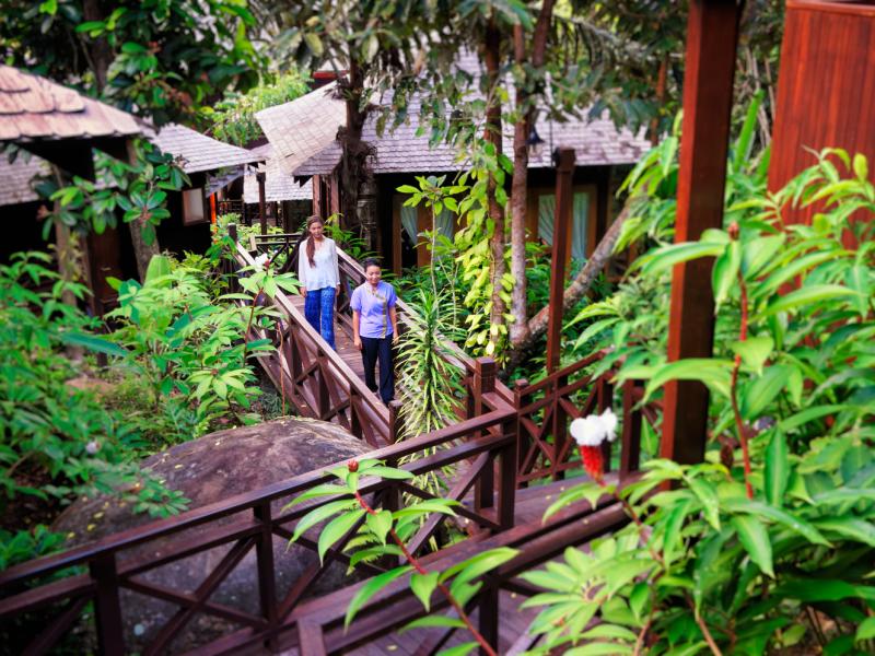 Bungaraya Island Resort Walking Bridge