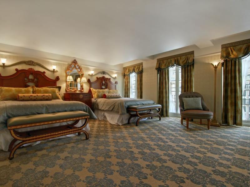 Double Beds Guest Suite