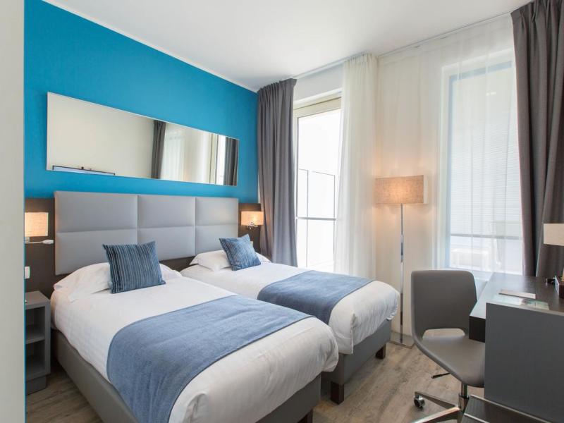 Double Beds Guest Room