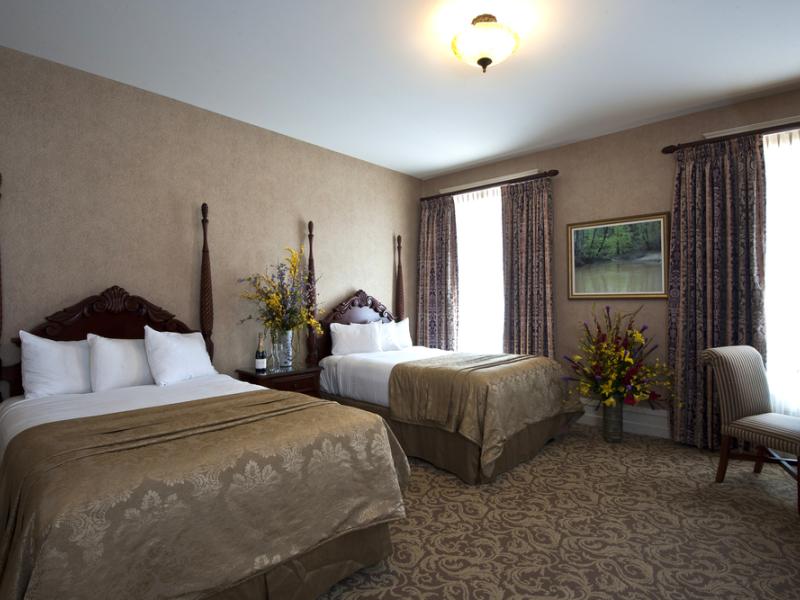 Double Beds Guest Room