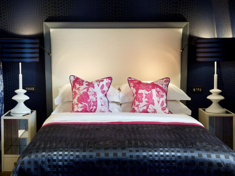 La Croix Midnight Room