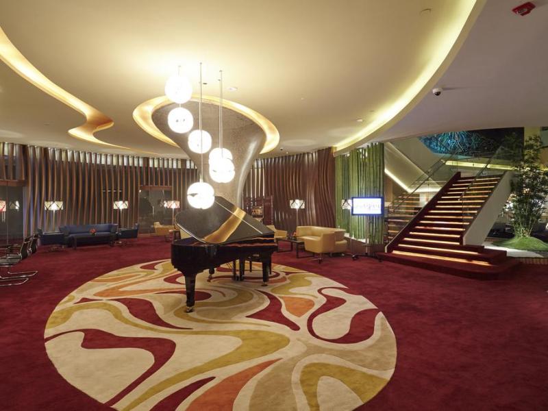 Piano Lobby