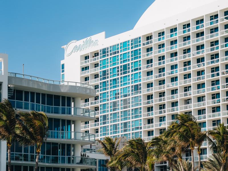 Carillon Miami Wellness Resort Exterior