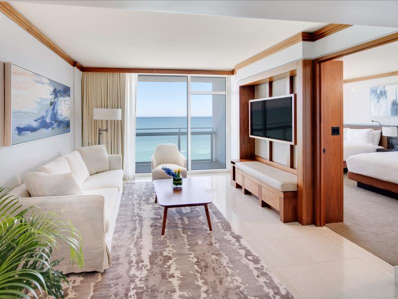 Carillon Miami Wellness Resort Suite