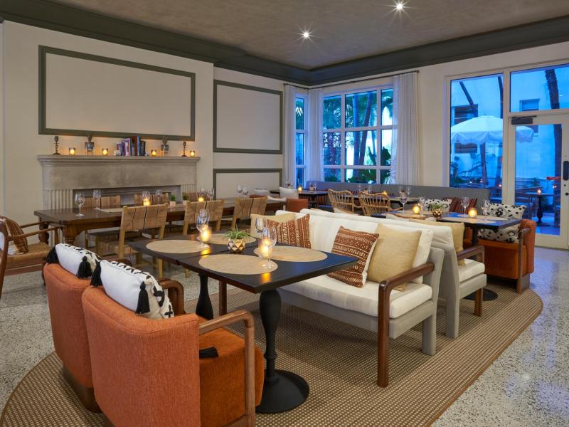 The Balfour Hotel Miami Beach Lobby Dining Arrangement