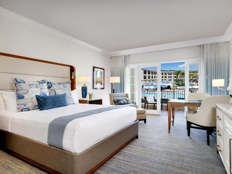 Balboa Bay Resort Courtyard King Guestroom