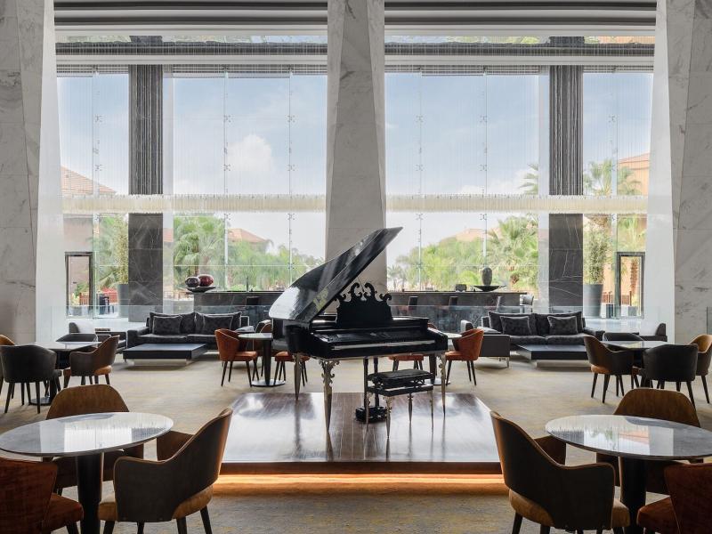 Dusit Thani LakeView Cairo Lobby Lounge