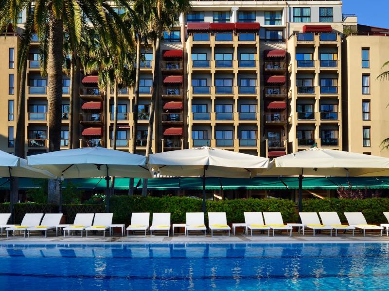 Exterior and Pool| Parco dei Principi Grand Hotel & Spa