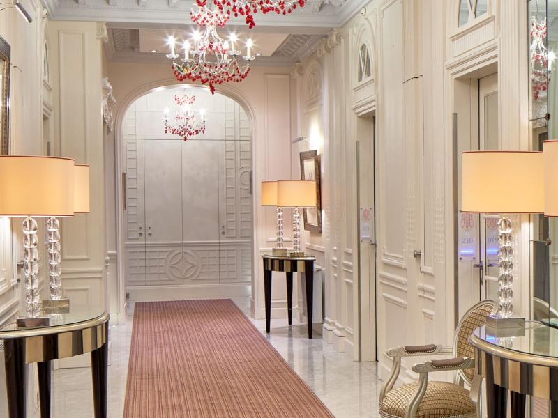 Pasillo de la zona común | Majestic Hotel-SPA Champs-Elysées