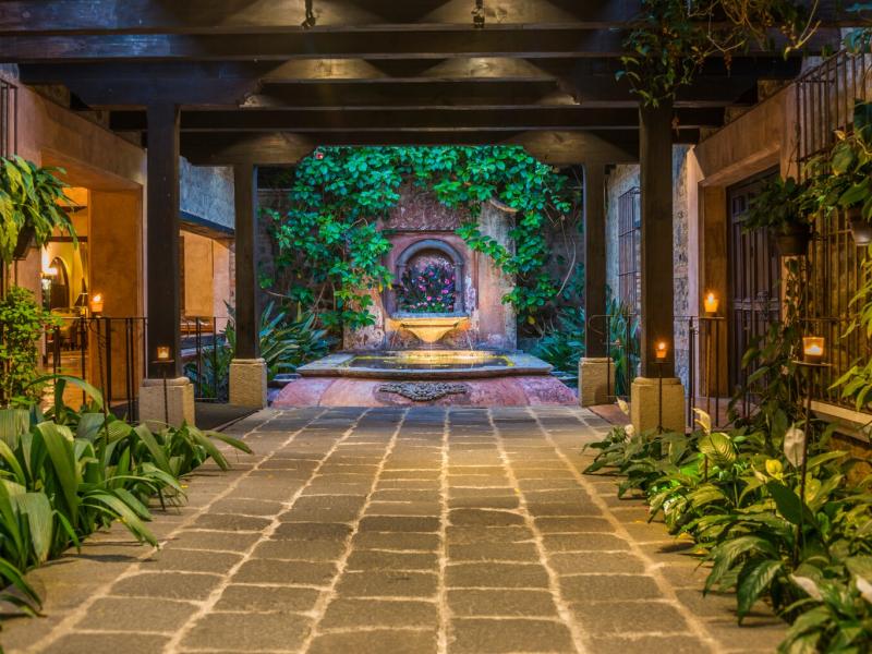 Porta Hotel Antigua Entryway