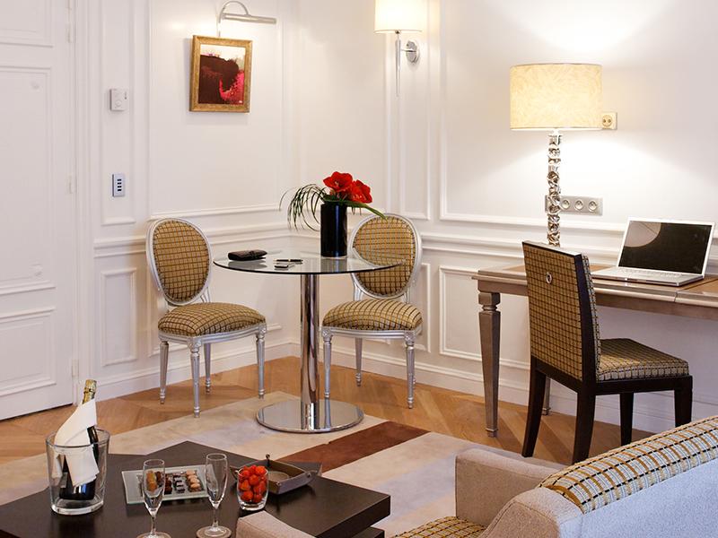 Majestic Hotel-SPA Champs-Elysées 