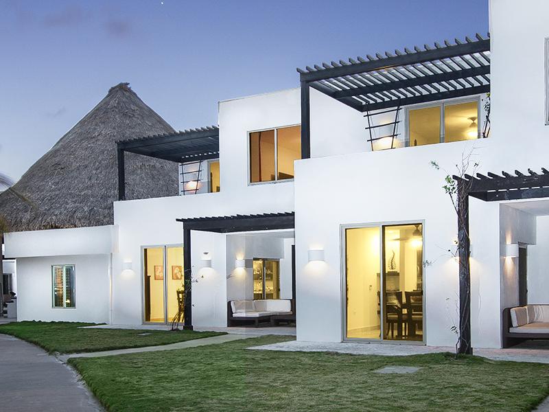 Las Terrazas Resort and Residences Exterior