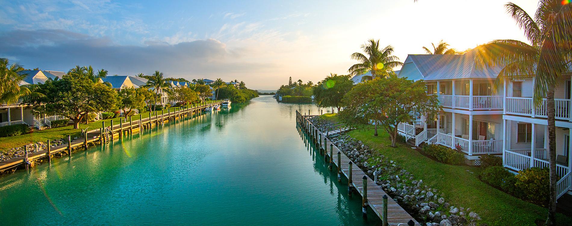 Hawks cay shop resort