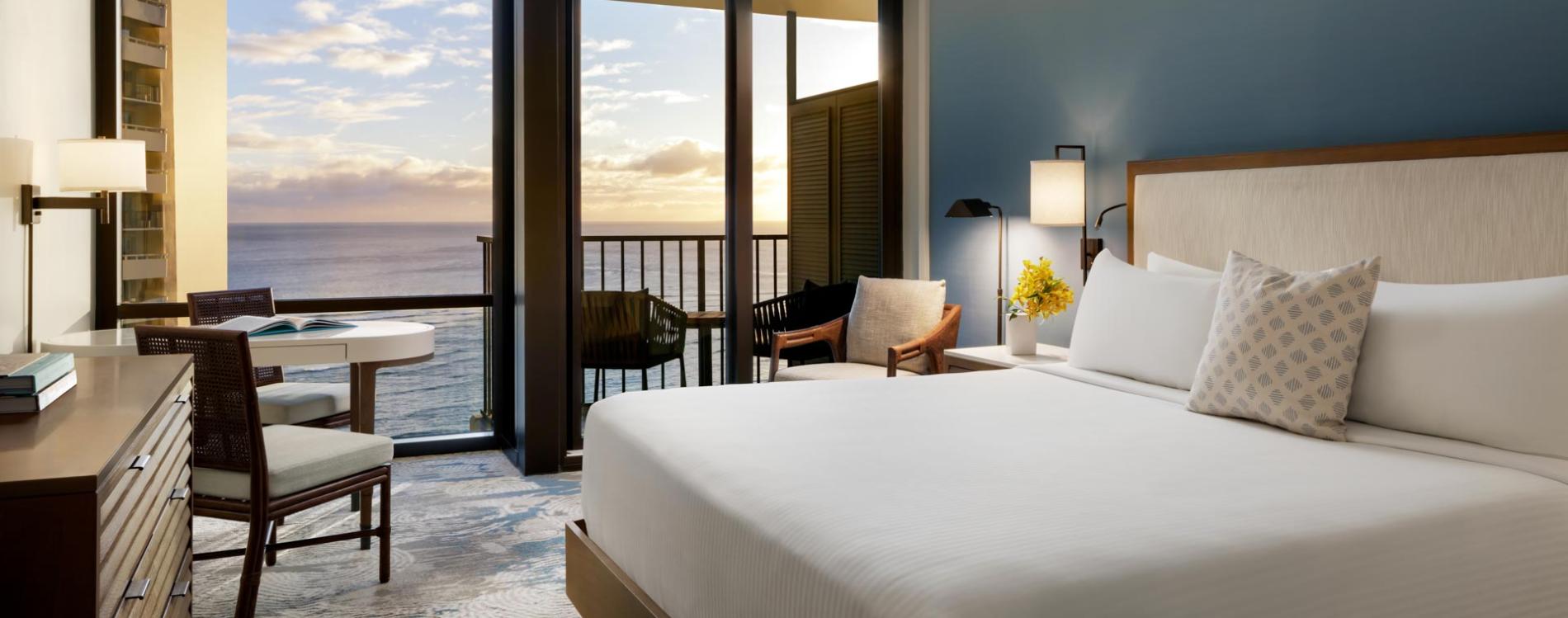 Halepuna Waikiki by Halekulani King Guestroom