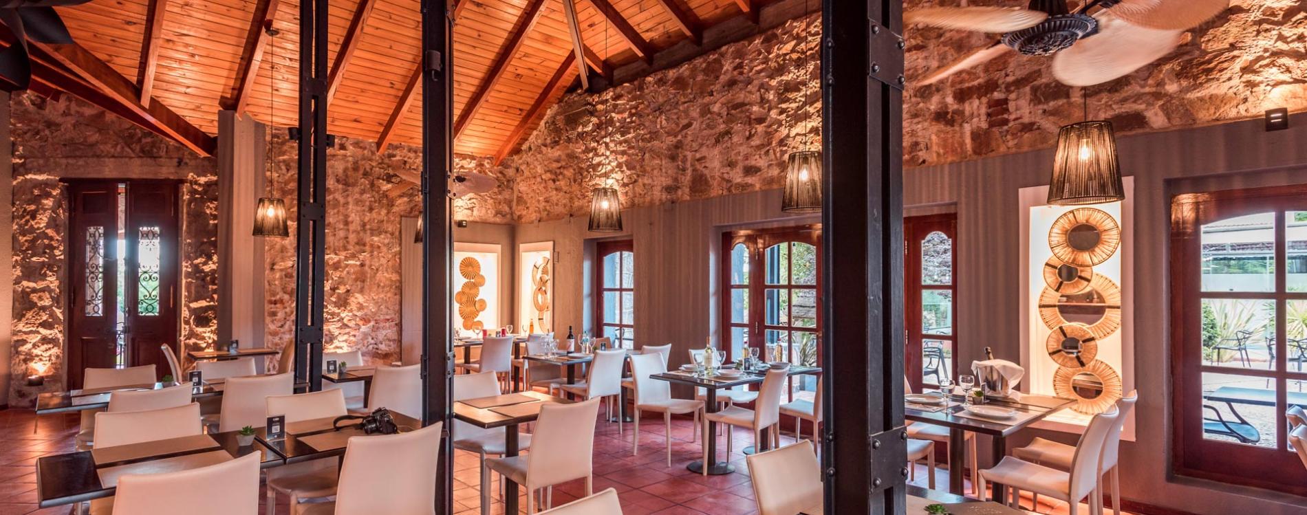 Pinares Panorama Suites Spa & Convention Center Dining