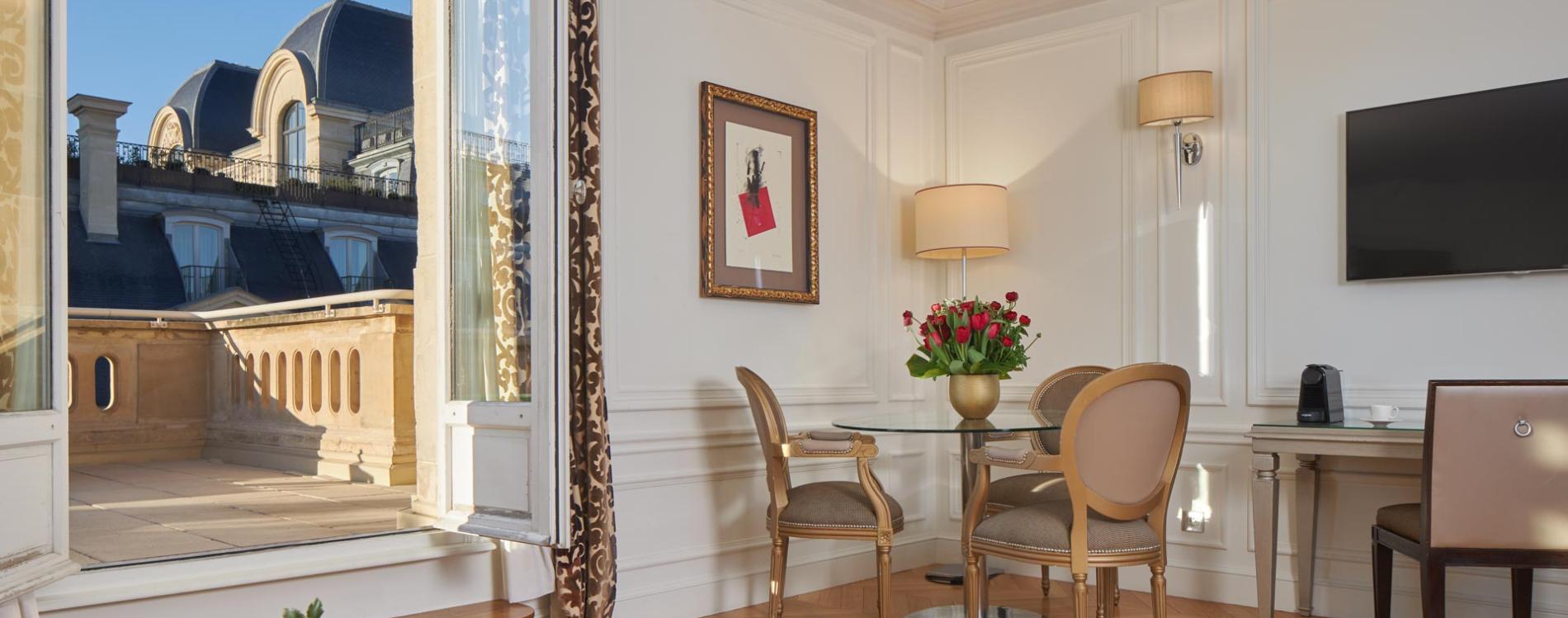 LUXURY LIVING GROUP REFURBISHES PARIS STORE - Luxury Living Group