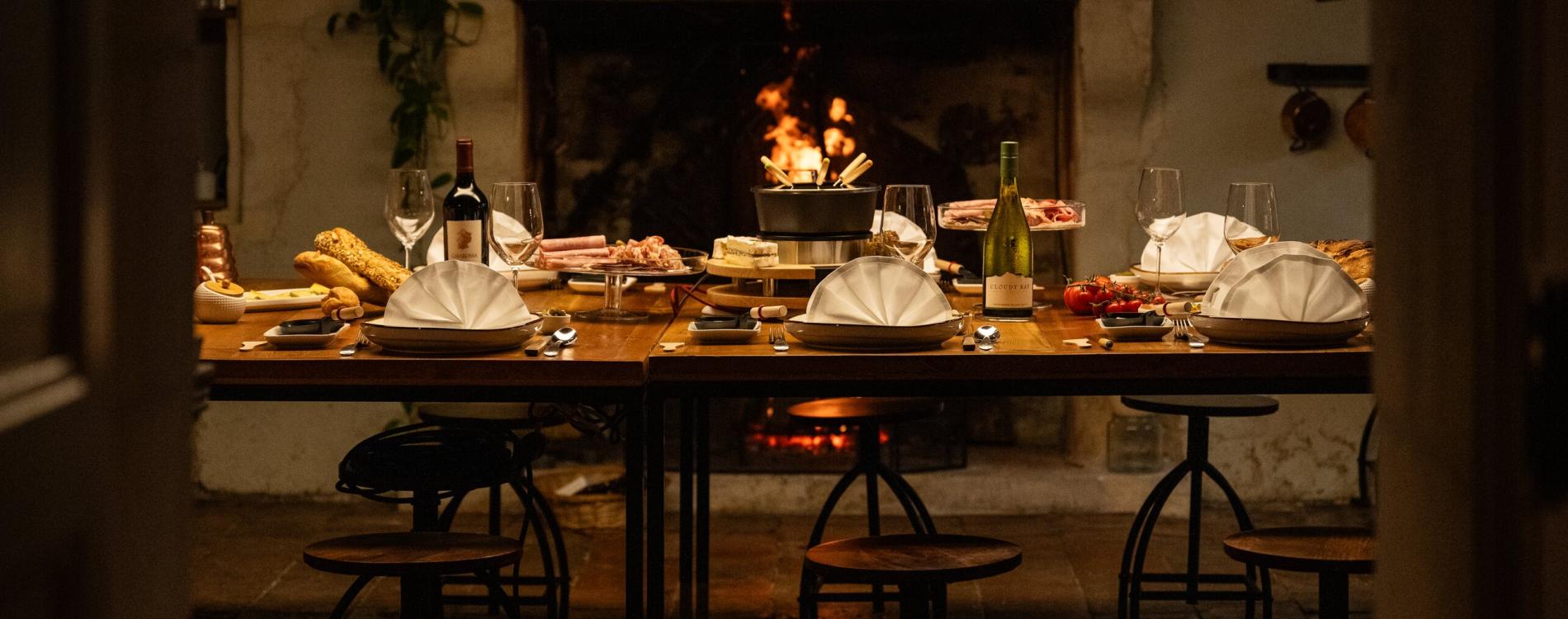Le Logis Dining Table
