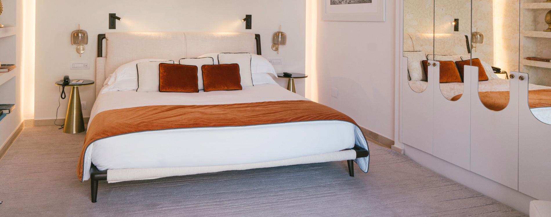 Villa Marina Capri Guestroom Bed