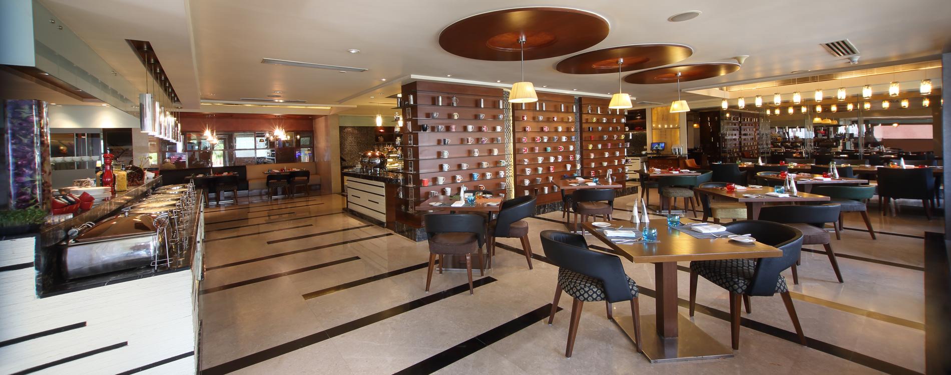 Gokulam Grand Hotel & Spa dining