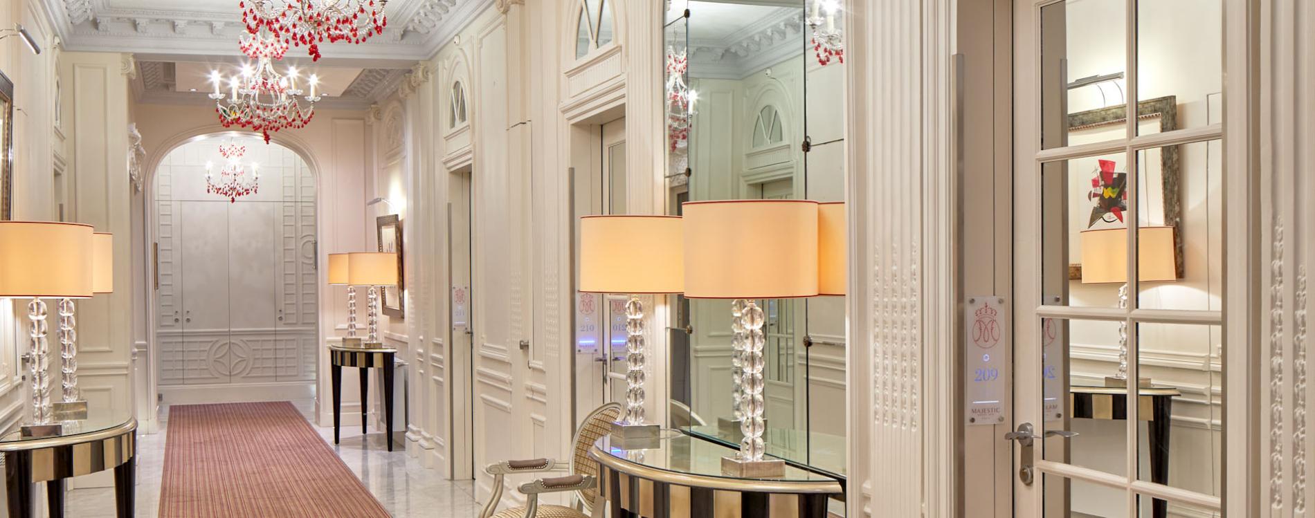 Majestic Hotel-SPA Champs-Elysées hallway