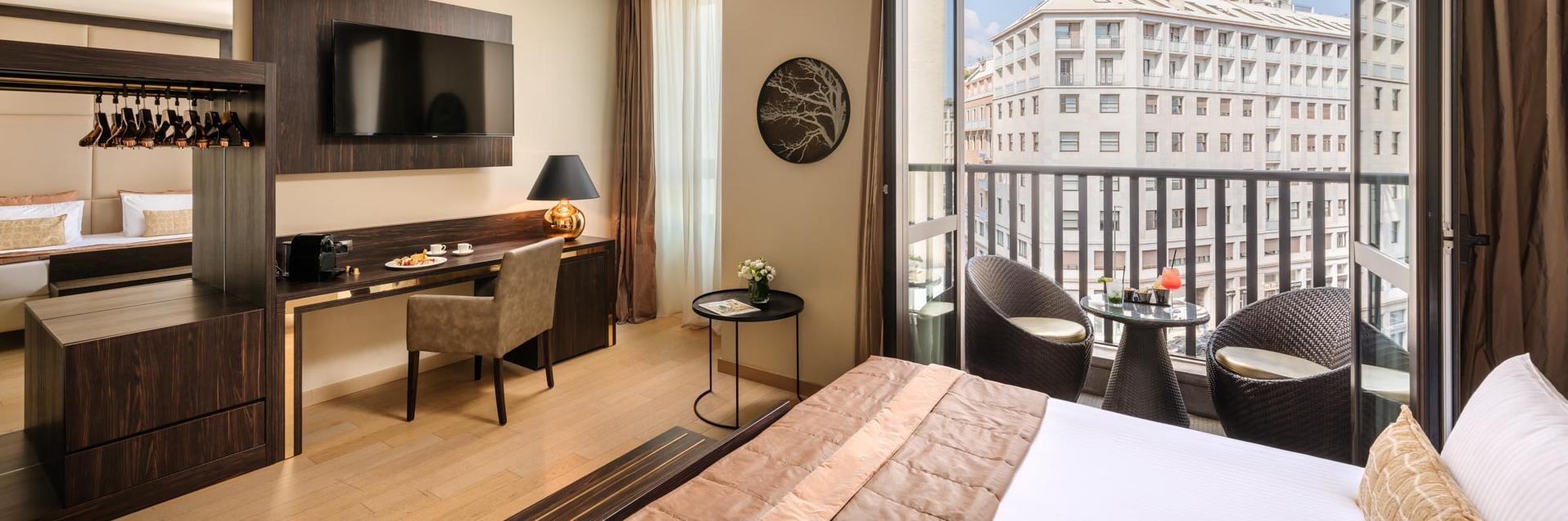 The Square Milano Duomo Balcony Guest Room with Terrace