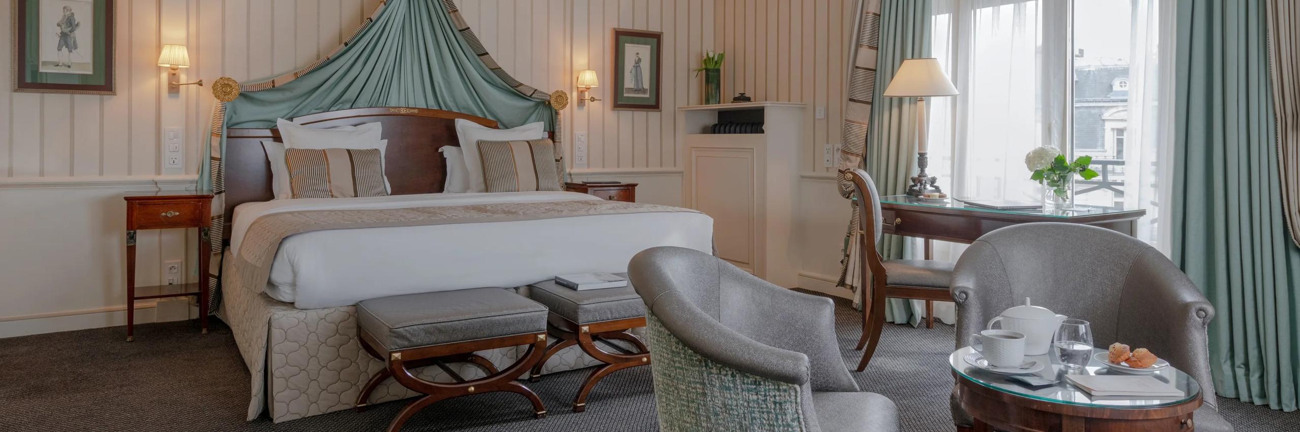 Hotel Napoleon Paris | Junior Suite Avenue