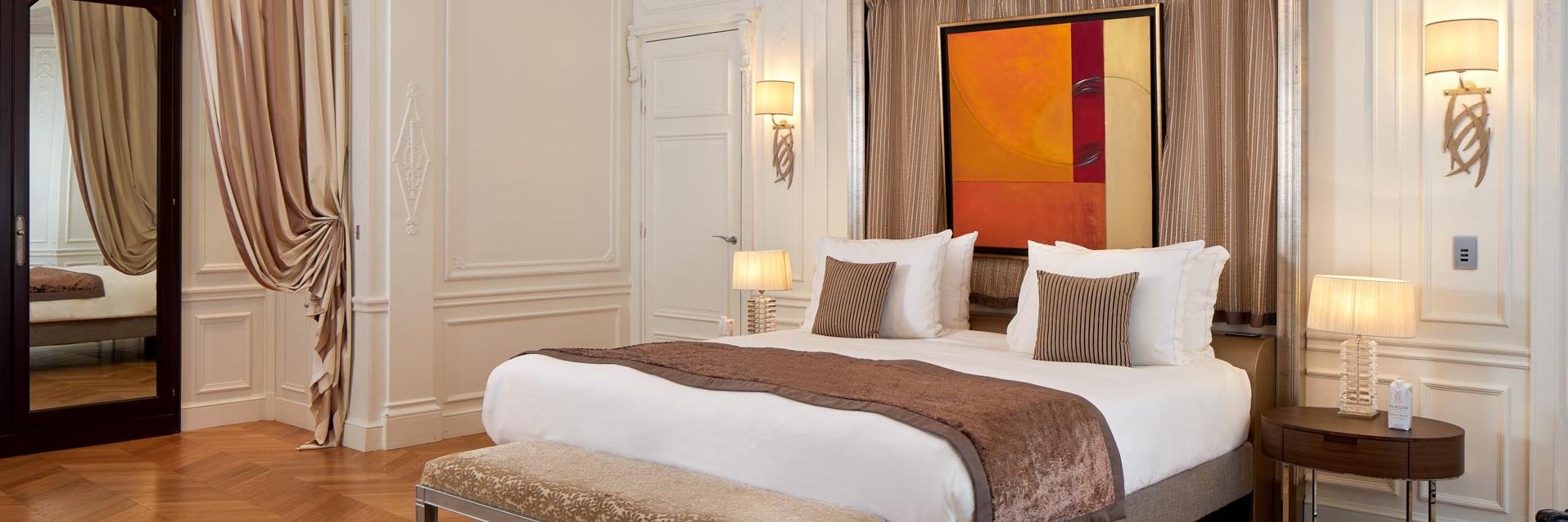 Majestic Hotel-SPA Champs-Elysées Prestige Suite Accommodations 