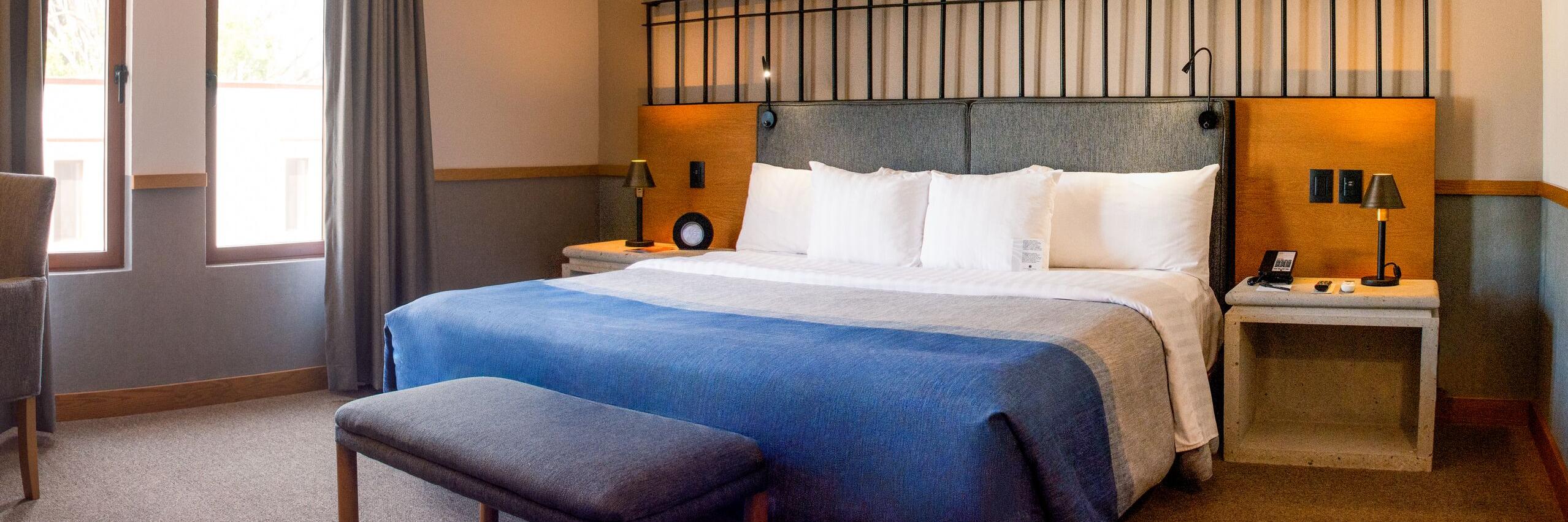 Hacienda Jurica by Brisas | King Deluxe Guest Room