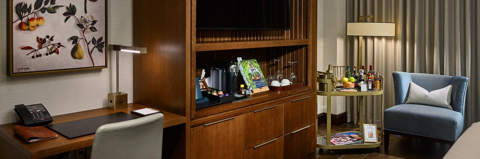 The Laurel Hotel & Spa King Guestroom 