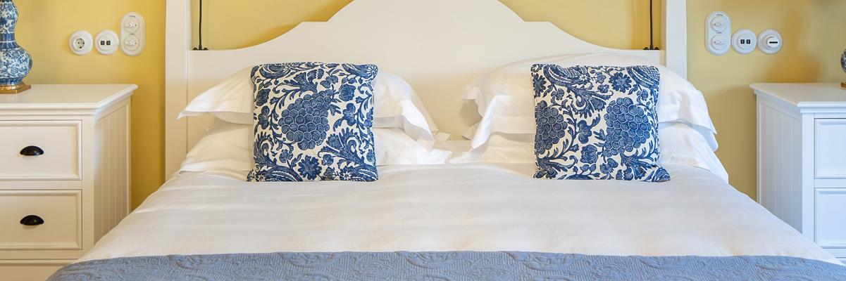 Locanda Rossa guestroom