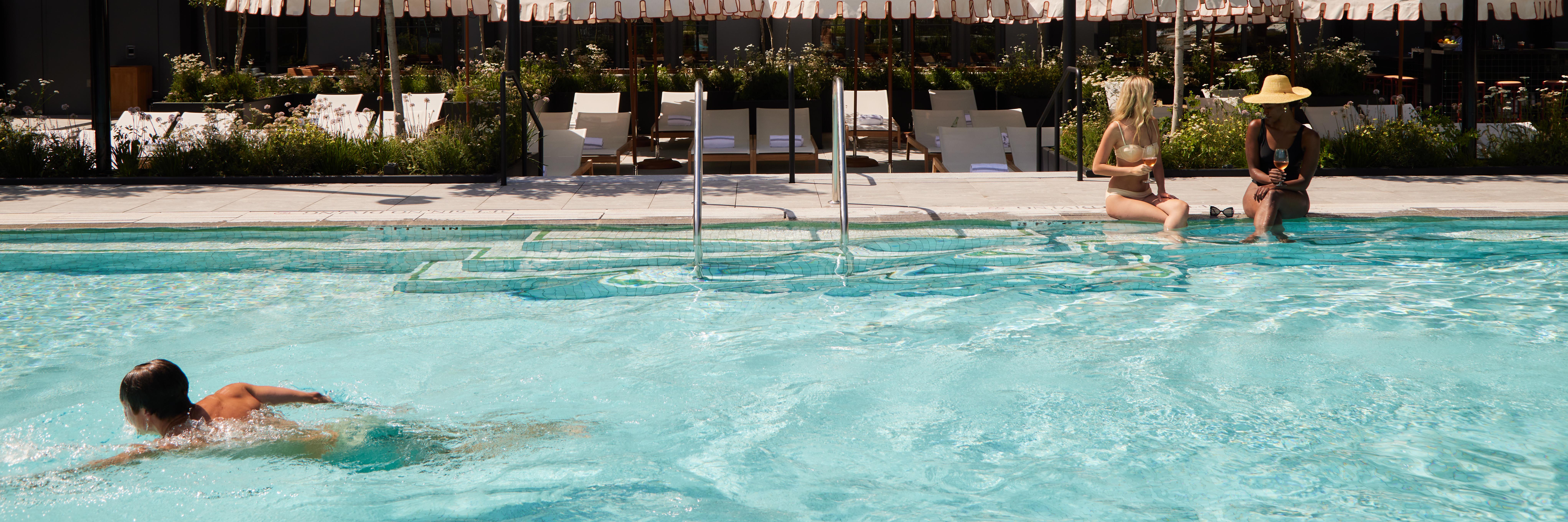 FORTH Hotel & Club Pool