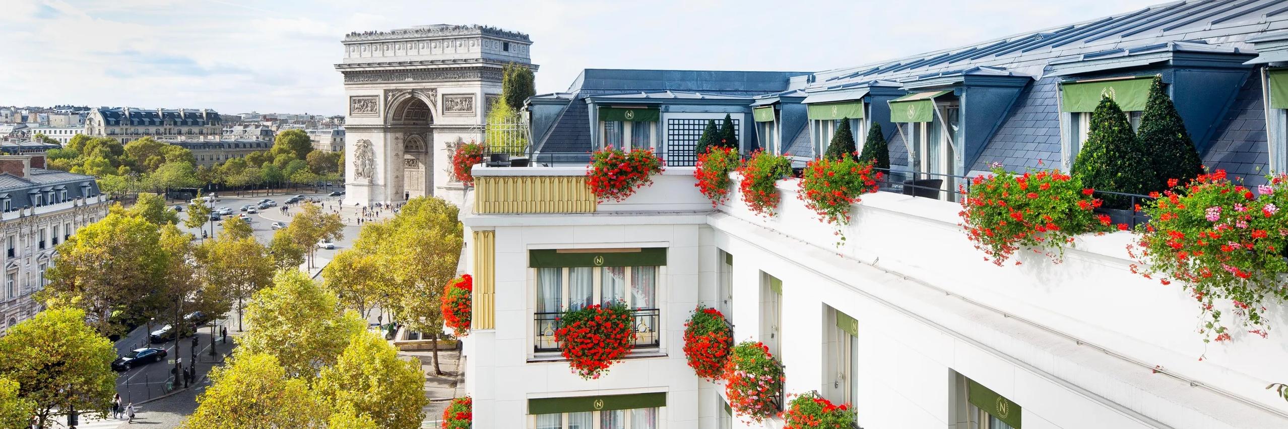 Hotel Napoleon Paris | Exterior View with Arc de Triomphe in Background