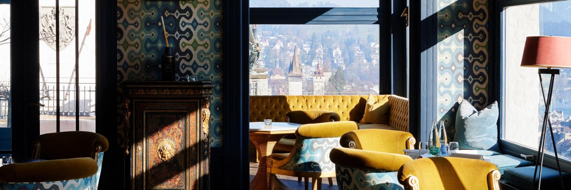 Hotel Château Gütsch Bar with views of the city and mountains