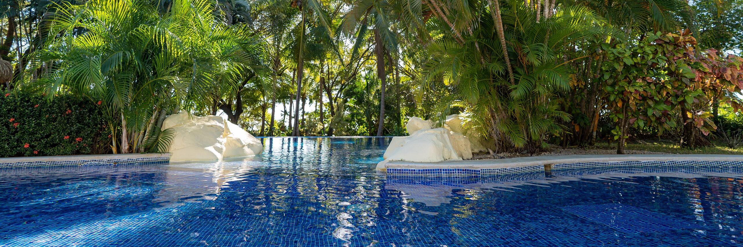 Azul Hotel & Retreat Pool