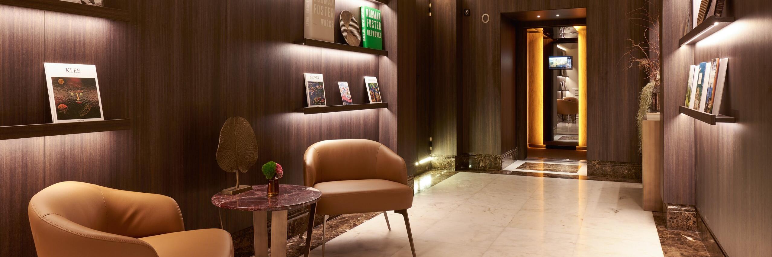 The First Roma Arte Lounge Bar