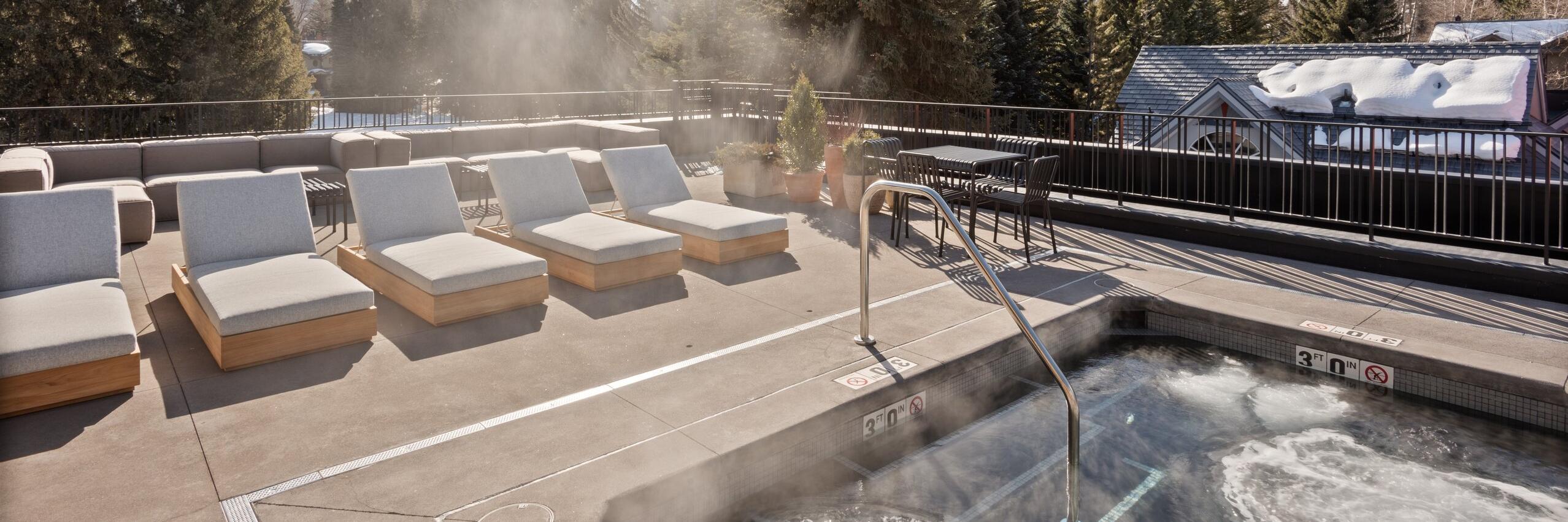 MOLLIE ASPEN Rooftop Spa and Terrace