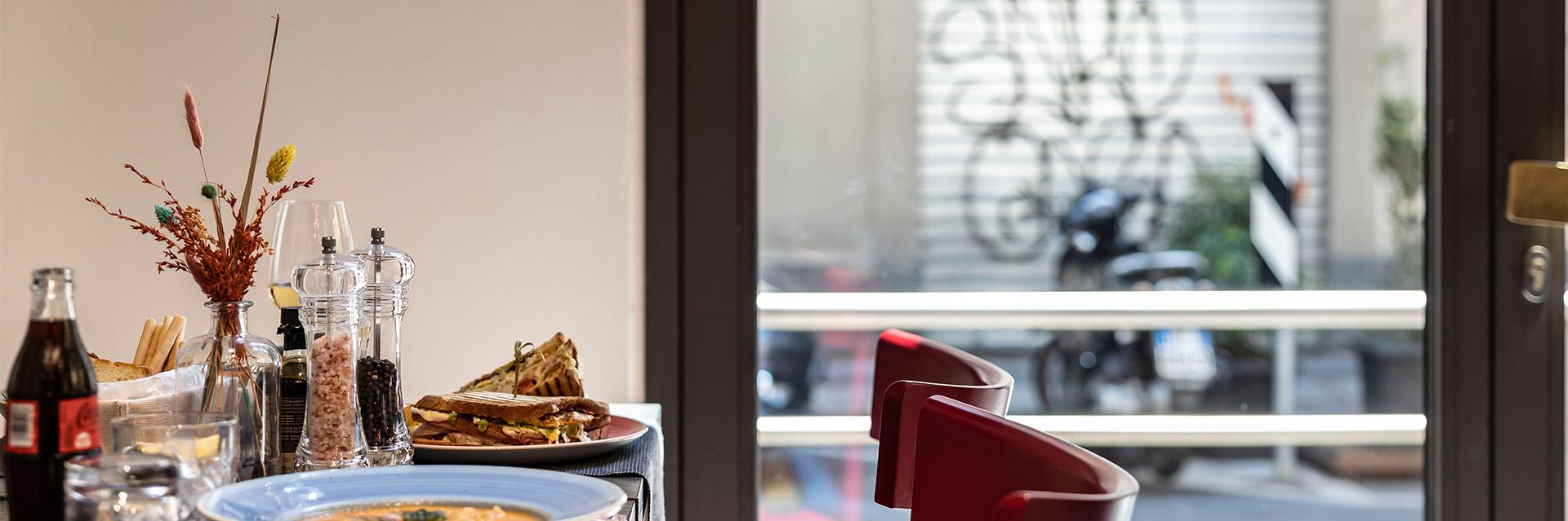 Savona 18 Suites Dining