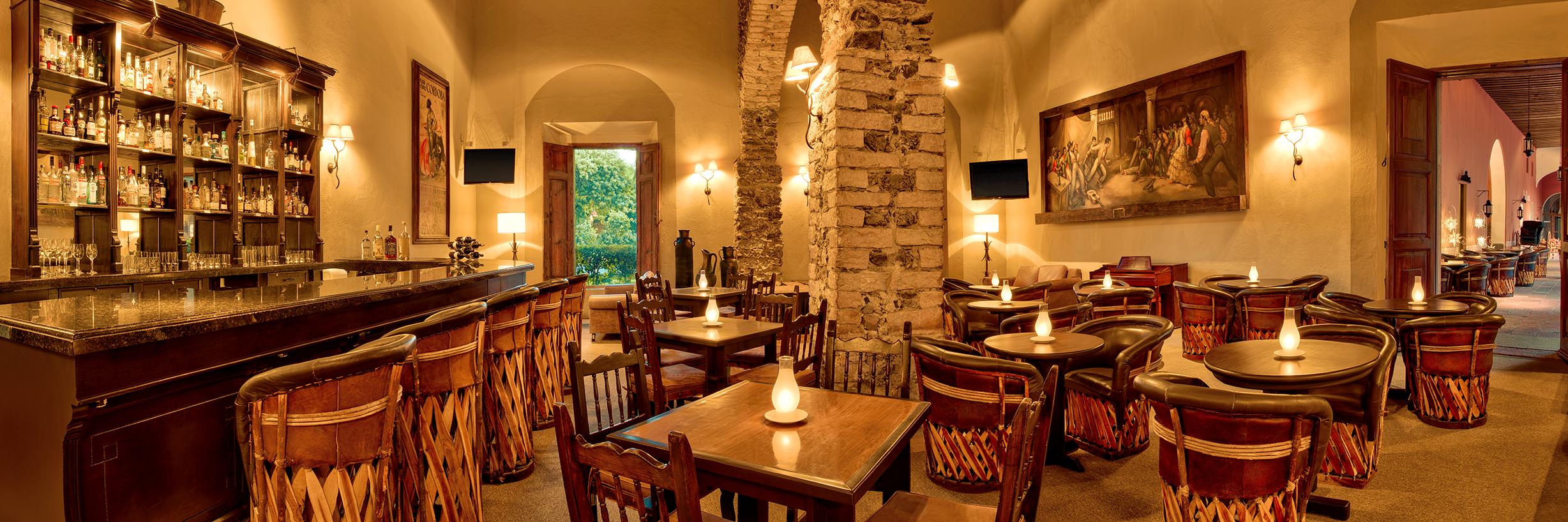 Hacienda Jurica by Brisas | Calandrias Bar