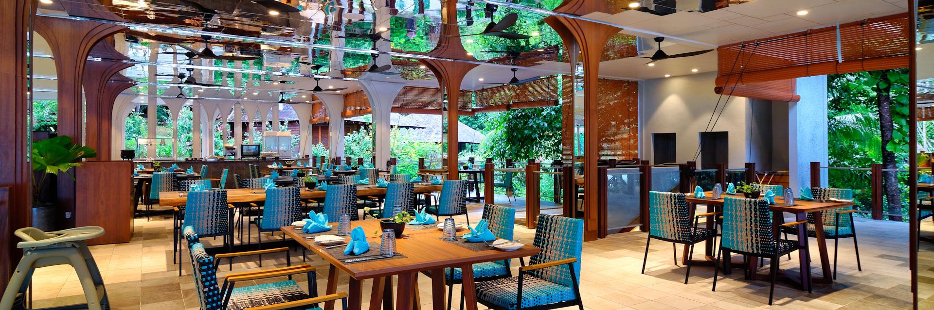 Bungaraya Island Resort Pantai Restaurant